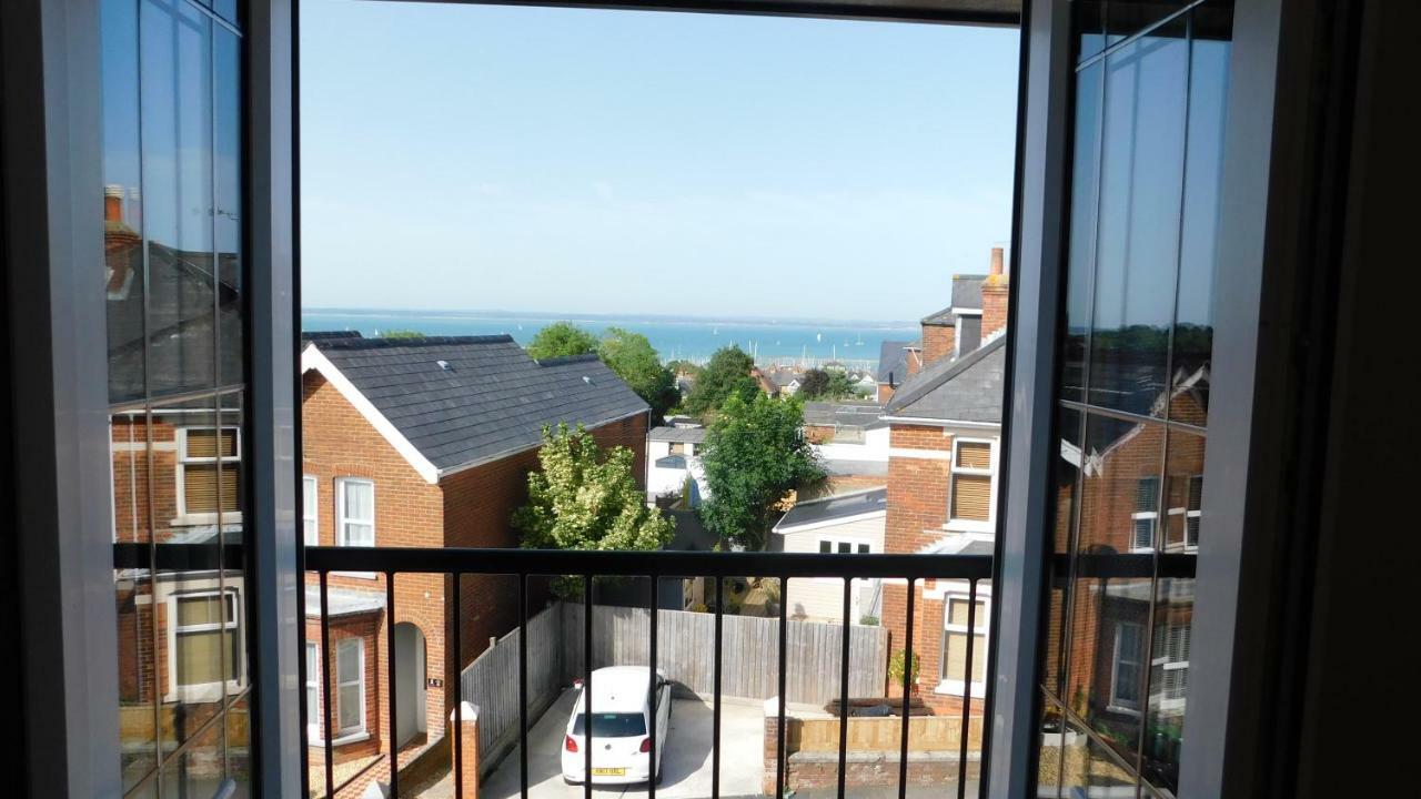 Halcyone Villa Cowes  Eksteriør bilde